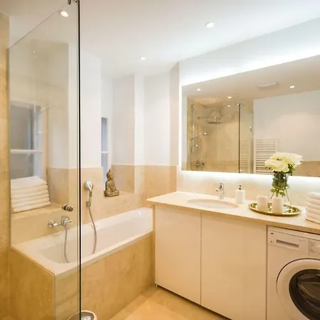 Exclusive Cosi Fan Tutte Apartment *